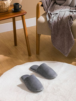 Pel?? Erkek Ev Terli?i