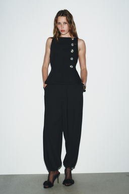 TOP WITH RHINESTONE BUTTONS