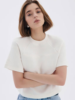 CONTE Футболка из футера со спущенной линией плеч и акцентными швами LD 2587 off-white