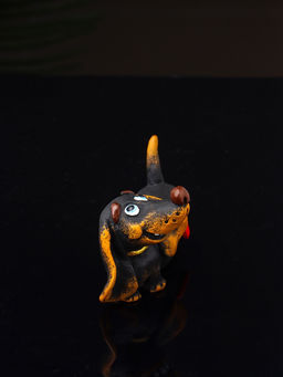 Фигурка полистоун «Такса счастливая», 4.5×9×4.3 см