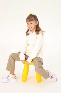 Светлые спортивные штаны цвета хаки для девочек