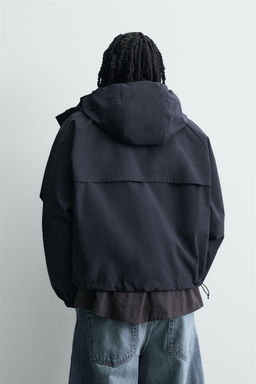 CAZADORA CROPPED FIT WATER REPELLENT / Marino