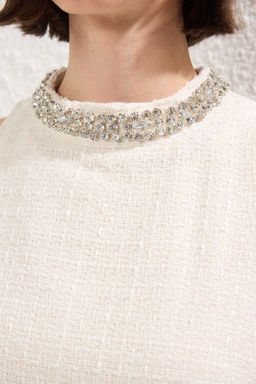 TRENDYOLMILLA Siyah Tas Isleme Detayl? Astarl? Ince Tuvit Mini Dokuma Elbise TWOSS25EL00754  фото 3