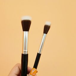 12 - Кисть для пудры и румян    25 мм - 1шт