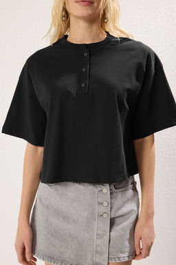 TRENDYOLMILLA Bordo Relaxed/Rahat Kal?p Crop Truvakar Kol C?tc?tl? Orme T-Shirt TWOSS25TS00021  фото 10