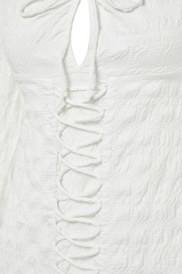 TRENDYOLMILLA Bridal Ekru Vucuda Oturan Dokulu Astarl? Dokuma K?sa Dugun/Nikah S?k Abiye Elbise TPRSS23EL00024  фото 16