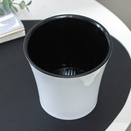 Горшок для цветов АРТЕ 0,6л Цвет белый-черный (АРТ 0,6 Б-Ч) (63) - Крассула фото 3