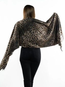 Яркий палантин с анималистичным принтом - Pretty mania фото 6