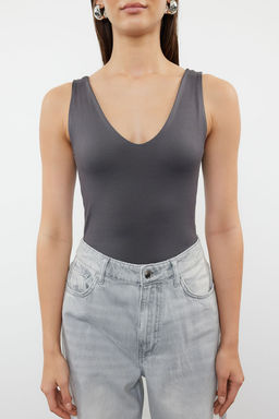 TRENDYOLMILLA Ekru Soft Touch/Yumusak Fitted V Yaka C?tc?tl? Orme Body TWOSS24BD00006  фото 11
