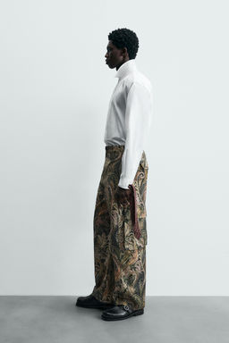 LIMITED EDITION SHIRT WITH BOW DETAIL ON THE CHEST