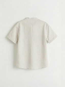 Hakim Yaka K?sa Kollu ?izgili Erkek ?ocuk G?mlek