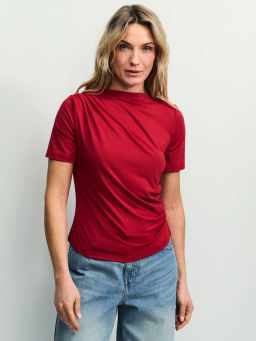 Приталенная футболка из модала / Zarina фото 3