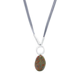 Подвеска из натурального камня на шнуре из замши