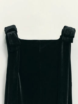 Бархатное платье миди с бантами на бретелях / Zarina