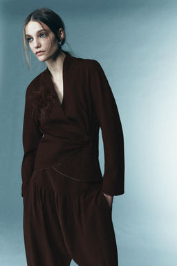 LIMITED EDITION DRAPED FEATHER SHIRT - Zara фото 2