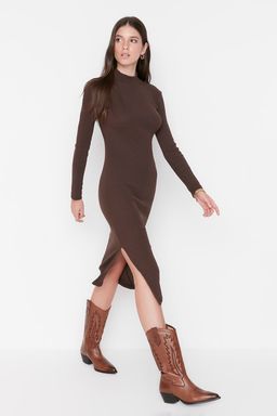 Kahverengi Vucuda Oturan Y?rtmacl? Bisiklet Yaka Midi Fitilli Esnek Orme Elbise TWOAW21EL0135