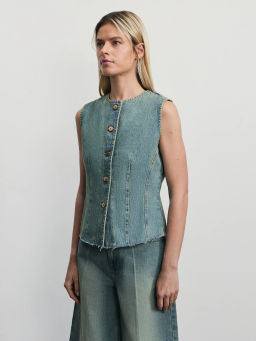 Джинсовый жилет на пуговицах / Zarina  фото 4