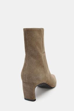 SUEDE KITTEN HEEL ANKLE BOOTS - Zara фото 12