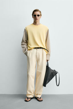 CAMISETA RELAXED FIT MANGAS CONTRASTE / Amarillo claro