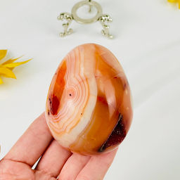 Яйцо из Сердолика на подставке