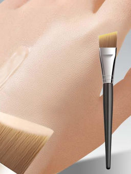 Kristaller Кисть макияжная для нанесения тона плоская скошенная, нейлон, черный, 17 см