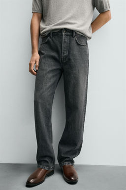 POINTED CHELSEA BOOTS