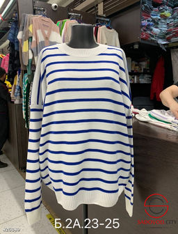 Свитер женский в полоску