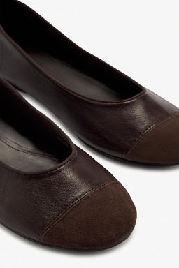 LEATHER BALLERINAS - Zara фото 8