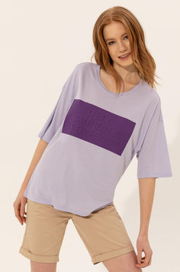 Женская сиреневая футболка оверсайз с круглым вырезом Неожиданная скидка в корзине