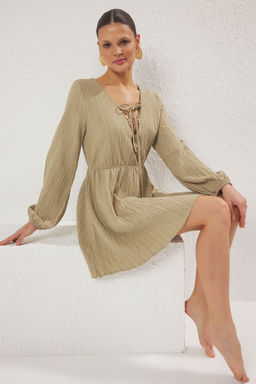 Haki Dokuma Baglama Detayl? Plaj Mini Elbise TBESS23EL00103