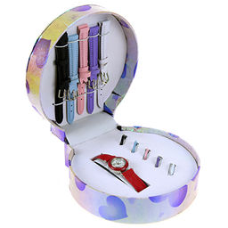 Набор подарочный для девочек: часы наручные кварцевые 20х2,3см со сменными цветными ремешками из кожзама - 5 штук, со сменными цветными металлическими кольцами - 5 штук, в подарочной коробке (Китай)