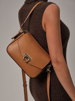 Сумка кожаная через плечо Azaro 3684 коричневый лист