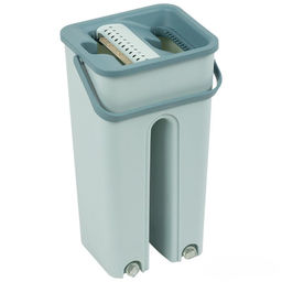 Швабра для пола с насадкой из микрофибры и ведром CLEAN hands 310459