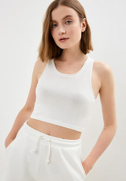 Укороченный белый топ