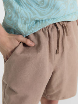 Шорты для мальчиков бежевые из хлопка и льна - Mark formelle фото 8