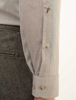 Светло-коричневая приталенная рубашка с длинным рукавом - Cacharel фото 12