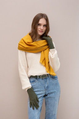 Перчатки из шерсти и полиэстера