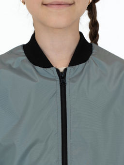 Ветровка детская светлосерая