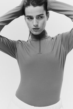 Top de deporte en SoftMove - H&m фото 3