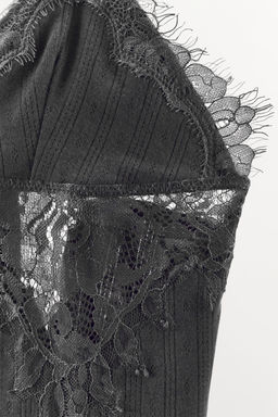 TOP POINTELLE ENCAJE / Gris oscuro