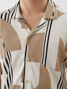 Regular Fit K?sa Kollu Desenli Erkek G?mlek