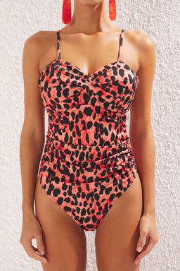 TRENDYOLMILLA Leopar Desenli Straplez Drapeli Regular Mayo TBESS25MA00088  фото 3