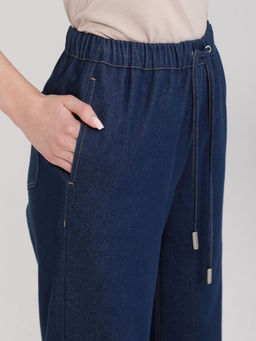 Джинсы на эластичном поясе