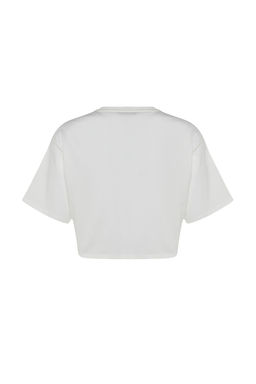 TRENDYOLMILLA Beyaz %100 Pamuk Bask?l? Relaxed/Genis Rahat Kesim Crop Bisiklet Yaka Orme T-Shirt TWOSS23TS00266  фото 8