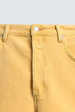BERMUDA DENIM RELAXED FIT COLOR / Amarillo - Zara фото 9