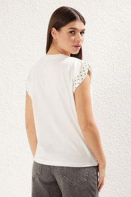 TRENDYOLMILLA Lacivert %100 Pamuk Dugme Detayl? Vatka Gorunumlu Basic Bisiklet Yaka Orme T-Shirt TWOSS23TS00016  фото 21