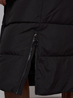 Пальто утепленное молодежное зимнее женское черного цвета 52329Ch - Holdluck фото 15