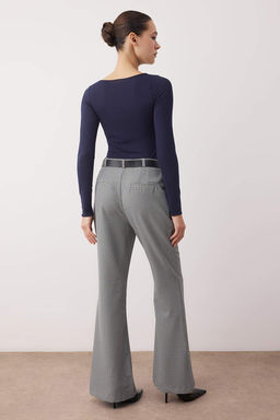 Lacivert Kemerli Flare Ekose Desenli Bootcut Pantolon TWOAW26PL00045