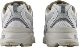 Кроссовки взрослые