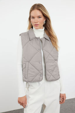 TRENDYOLMILLA Vizon Regular Dikis Detayl? Kapitone Sisme Yelek TWOAW25YE00015